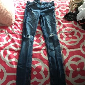 High-rise medium wash Hollister jeans